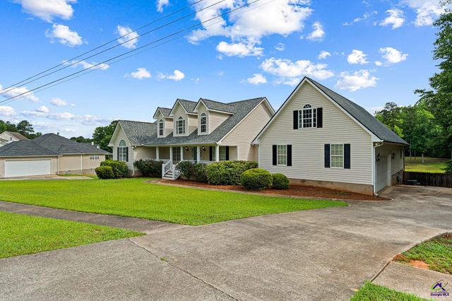 370 Twin Lakes Drive, Gray, GA 31032