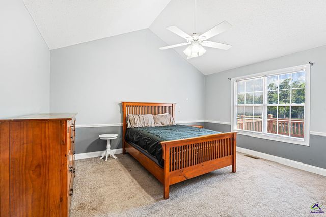 370 Twin Lakes Drive, Gray, GA 31032