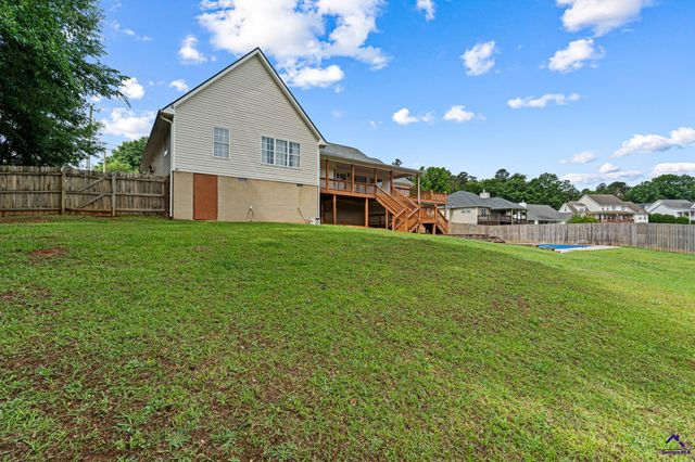 370 Twin Lakes Drive, Gray, GA 31032