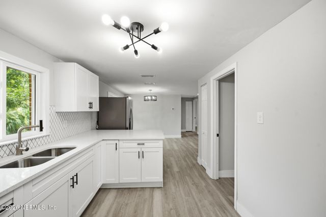 5305 WASHINGTON ESTATES Drive, Jacksonville, FL 32209