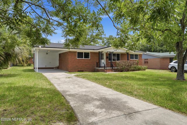 5305 WASHINGTON ESTATES Drive, Jacksonville, FL 32209