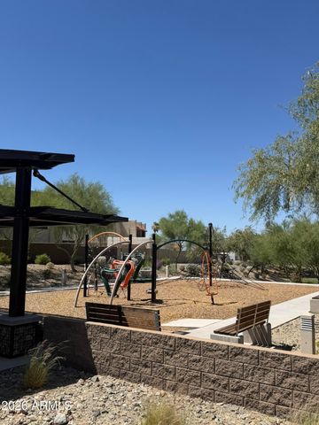 835 E HOPI Trail, Phoenix, AZ 85042