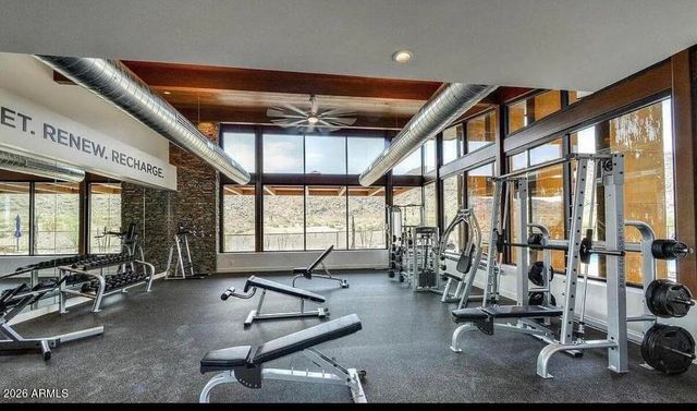 835 E HOPI Trail, Phoenix, AZ 85042