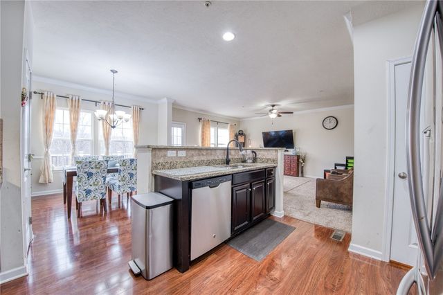 604 Edison Dr, Marshall, PA 15090