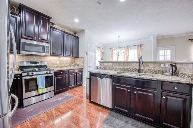 604 Edison Dr, Marshall, PA 15090