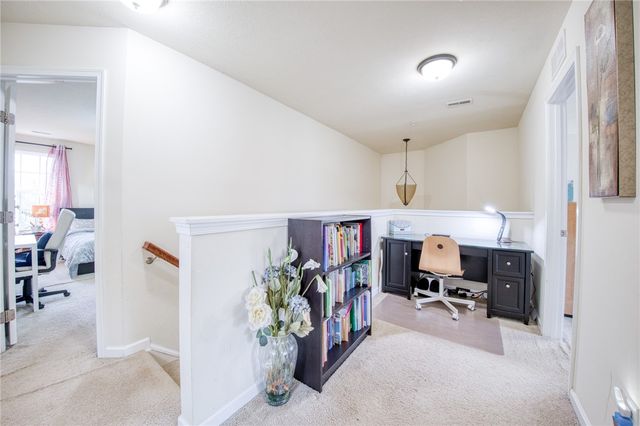 604 Edison Dr, Marshall, PA 15090