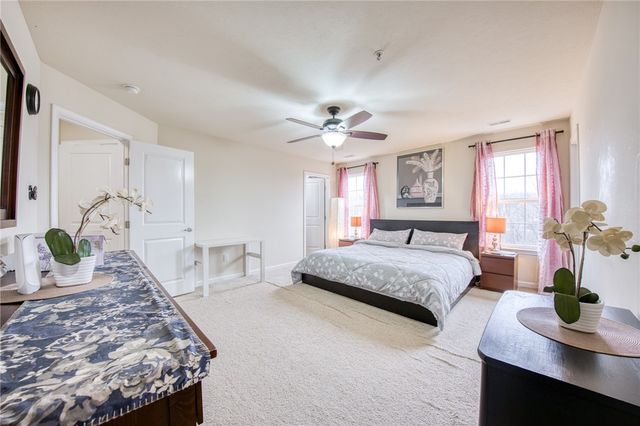 604 Edison Dr, Marshall, PA 15090