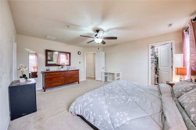 604 Edison Dr, Marshall, PA 15090