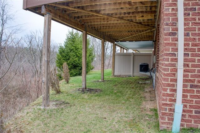 604 Edison Dr, Marshall, PA 15090