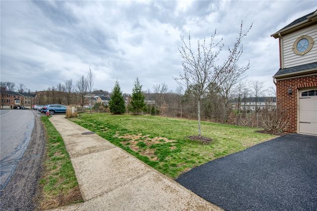 604 Edison Dr, Marshall, PA 15090