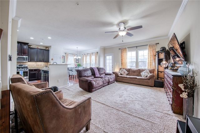 604 Edison Dr, Marshall, PA 15090