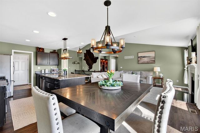 79 Stone Bridge Drive, Moscow Mills, MO 63362