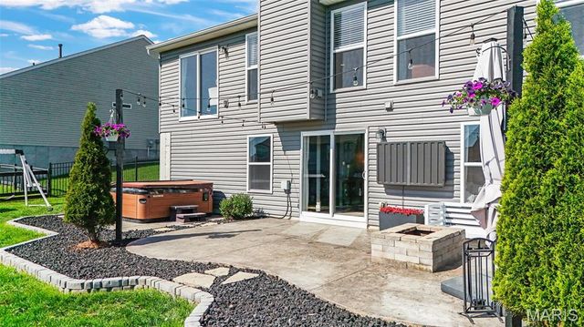 79 Stone Bridge Drive, Moscow Mills, MO 63362