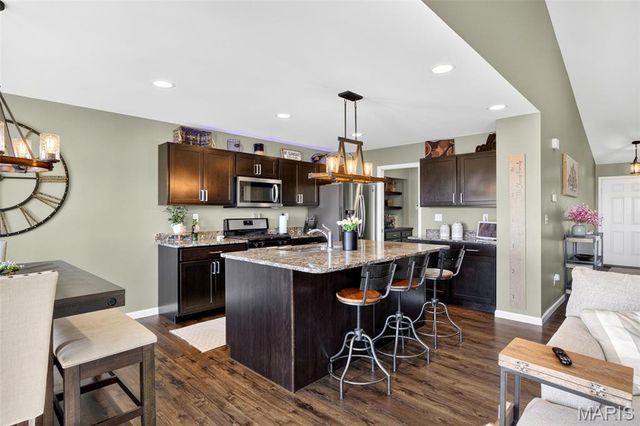 79 Stone Bridge Drive, Moscow Mills, MO 63362