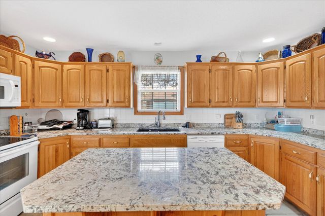 3957 W Greenwood Street, Springfield, MO 65807