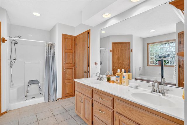 3957 W Greenwood Street, Springfield, MO 65807