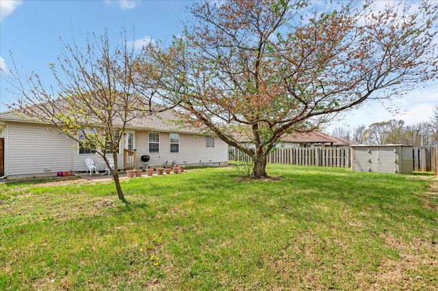 3957 W Greenwood Street, Springfield, MO 65807