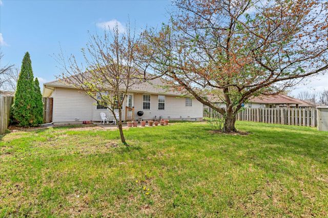 3957 W Greenwood Street, Springfield, MO 65807