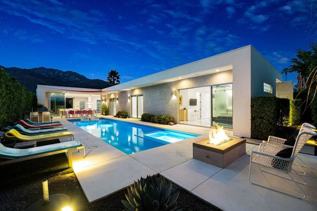 1940 S Barona Road, Palm Springs, CA 92264