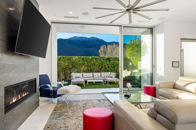 1940 S Barona Road, Palm Springs, CA 92264