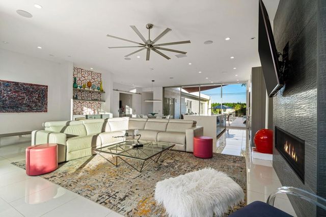 1940 S Barona Road, Palm Springs, CA 92264