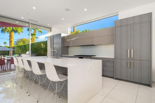 1940 S Barona Road, Palm Springs, CA 92264