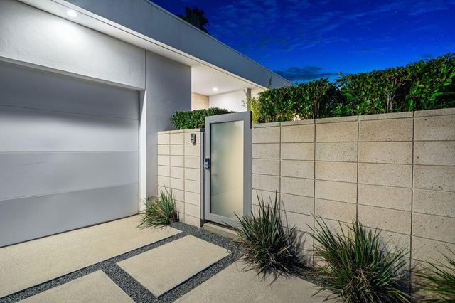 1940 S Barona Road, Palm Springs, CA 92264