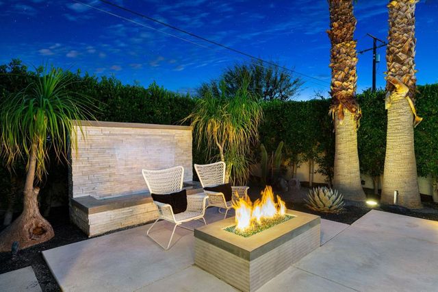 1940 S Barona Road, Palm Springs, CA 92264