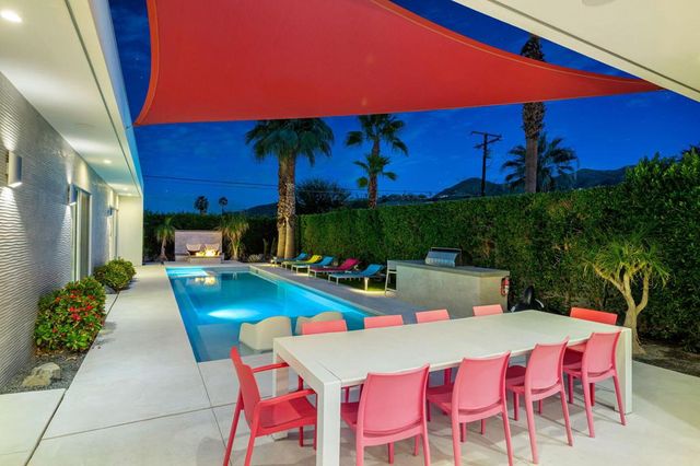 1940 S Barona Road, Palm Springs, CA 92264