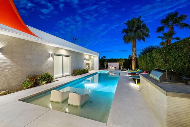 1940 S Barona Road, Palm Springs, CA 92264