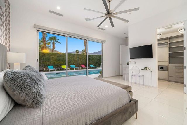 1940 S Barona Road, Palm Springs, CA 92264