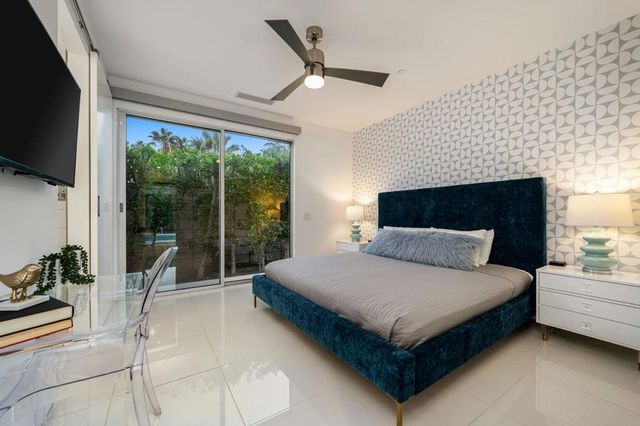 1940 S Barona Road, Palm Springs, CA 92264