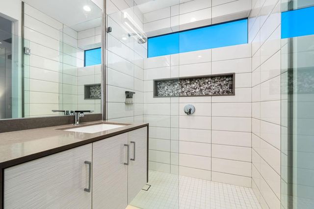 1940 S Barona Road, Palm Springs, CA 92264