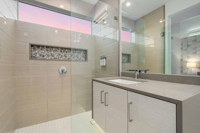 1940 S Barona Road, Palm Springs, CA 92264