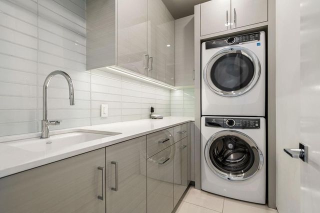 1940 S Barona Road, Palm Springs, CA 92264