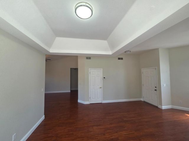 8212 Newbury Park Ct, Sacramento, CA 95828