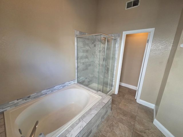 8212 Newbury Park Ct, Sacramento, CA 95828