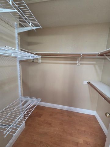 8212 Newbury Park Ct, Sacramento, CA 95828