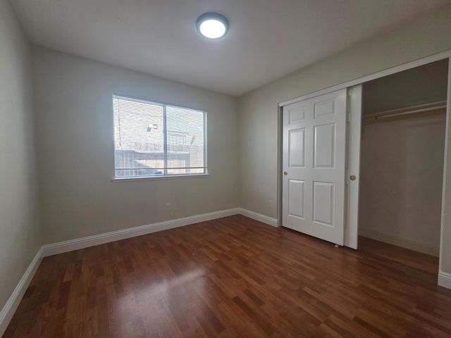 8212 Newbury Park Ct, Sacramento, CA 95828