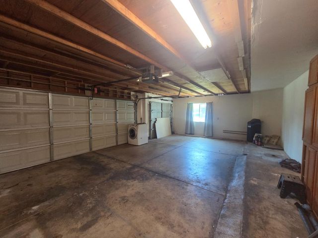 8212 Newbury Park Ct, Sacramento, CA 95828