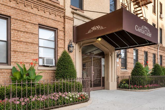 7609 4th Avenue F1, Brooklyn, NY 11209