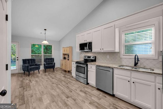 111 Buttercup Lane, Bogart, GA 30622