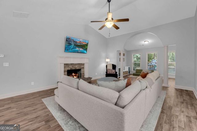 111 Buttercup Lane, Bogart, GA 30622