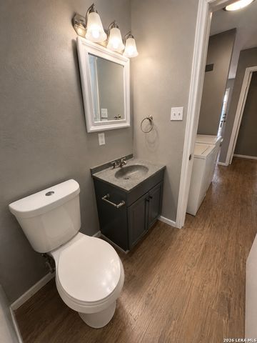844 E Sunshine Dr Apt 202, San Antonio, TX 78228