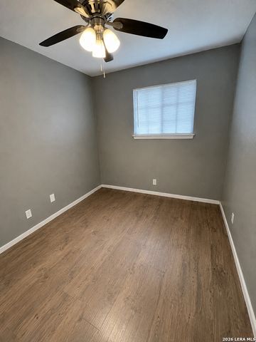 844 E Sunshine Dr Apt 202, San Antonio, TX 78228