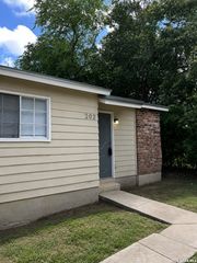 844 E Sunshine Dr Apt 202, San Antonio, TX 78228