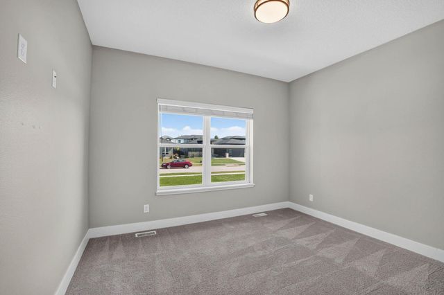 2224 Vera Way, Cedar Falls, IA 50613