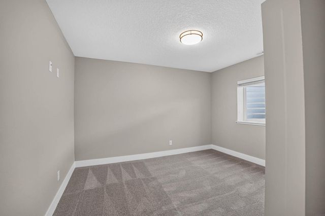 2224 Vera Way, Cedar Falls, IA 50613