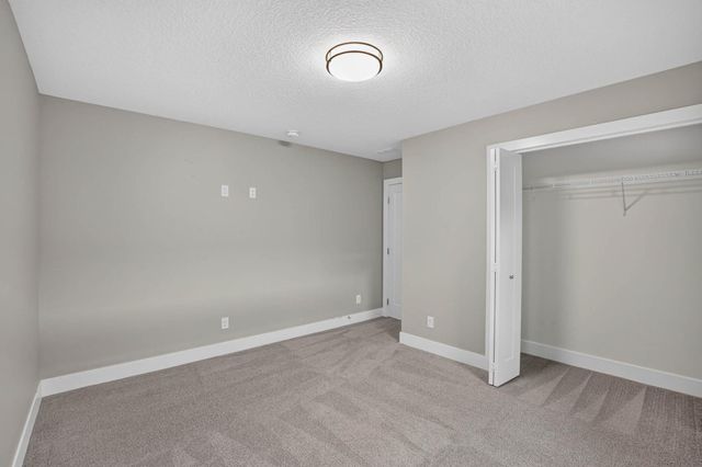 2224 Vera Way, Cedar Falls, IA 50613