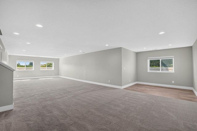2224 Vera Way, Cedar Falls, IA 50613